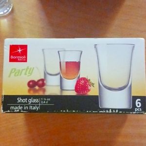 Bormioli Rocco Box of 6 (1 1/4 oz.) Shot Glasses EUC